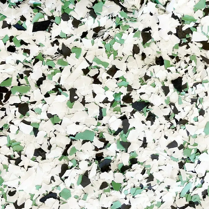 Fleur Elemento decorativo Flakes Terrazzo - Green jasper, Otros - Primer plano de escamas decorativas para pisos en tonos de blanco, verde y negro, ideales para diseños modernos y elegantes.