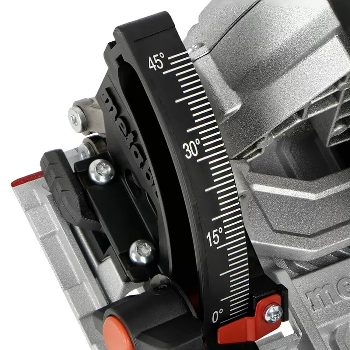 Metabo CAS 18V Sierra circular de batería KS 18 LTX 66 BL - 18 V, Sin batería, 4.800 r.p.m. - Primer plano del cuerpo texturizado gris plateado de una herramienta eléctrica con escala de ajuste de ángulo negra (0-45 grados) y tornillos Torx plateados.
