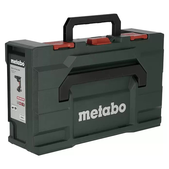 Metabo CAS 18V Atornillador para placas de yeso de batería TBS 18 LTX BL 5000 - 18 V, 2 baterías, 2 Ah - Maleta de herramientas Metabo verde oscuro con asa y cierres rojos, diseñada para una herramienta inalámbrica TBS 18 LTX BL 5000.