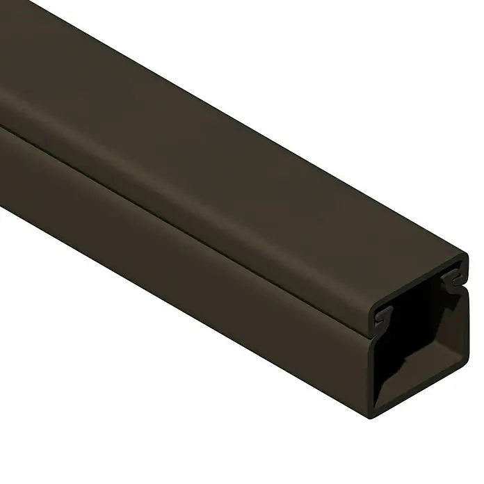 Kabelkanal - L x B x H: 2 m x 15 mm x 15 mm, Braun - Detailaufnahme eines braunen Kabelkanals aus Kunststoff. Ideal für die sichere Kabelführung im Innenbereich.