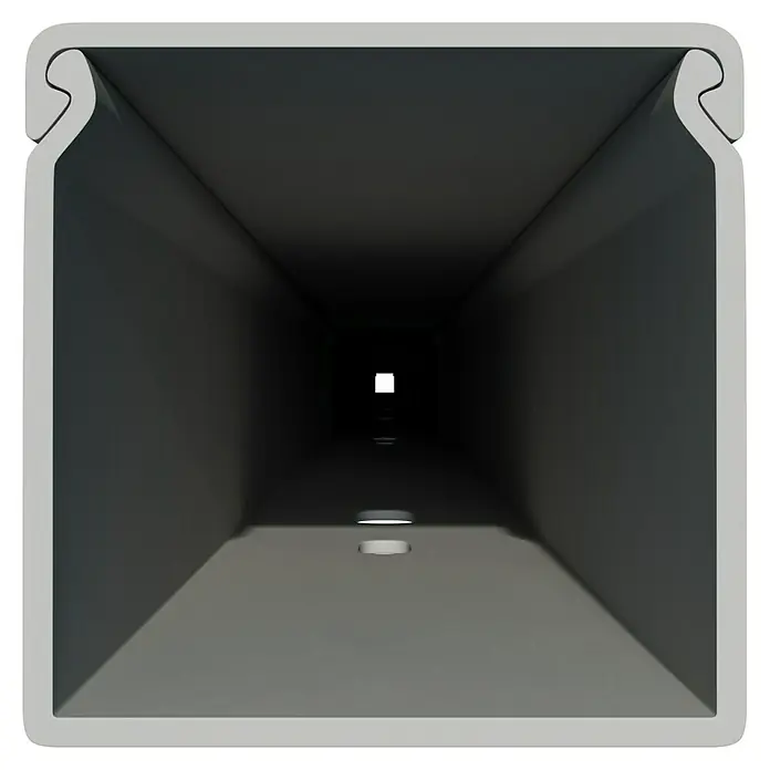 OBO Kabelkanal - 2 m x 30 mm x 30 mm, Lichtgrau - Detailaufnahme eines Profils. Die Innenansicht zeigt eine dunkle, tunnelartige Struktur mit helleren Akzenten auf dem Boden.