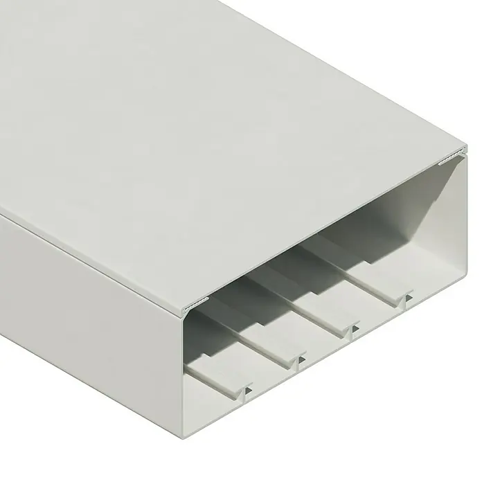 Kabelkanal - L x B x H: 2 m x 150 mm x 60 mm, Weiß - Ein weißer Kabelkanal mit mehreren Halterungen im Inneren, ideal zur übersichtlichen Kabelführung und zum Schutz der Kabel.