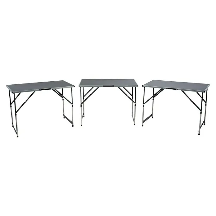 Tapeziertisch Multifunktionstisch - 300 x 60 x 73 cm, MDF laminiert - Drei graue Klapptische mit Aluminiumbeinen auf schwarzem Hintergrund. Praktische und leicht transportierbare Tische für Camping und Freizeit.