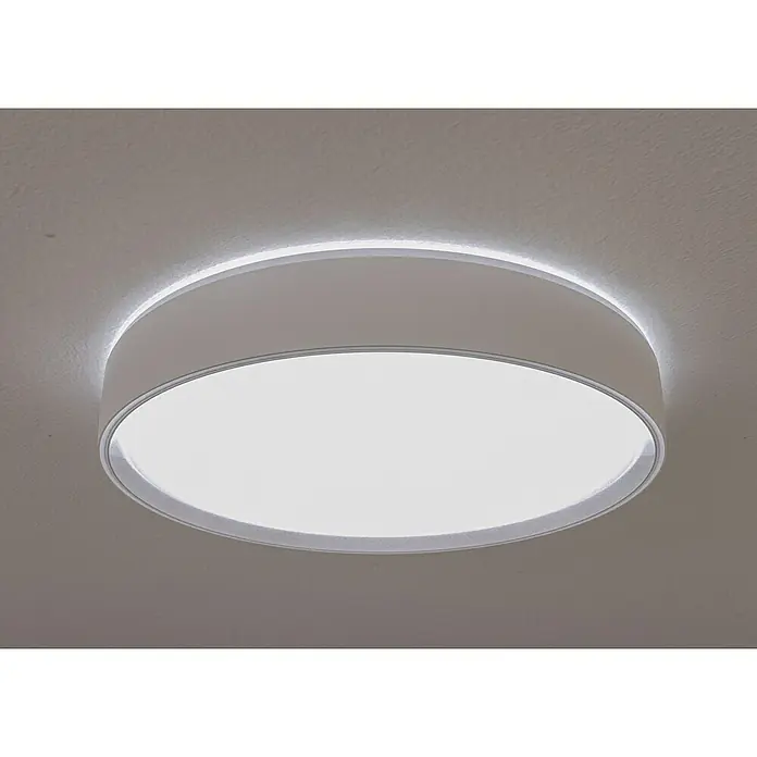 MegaLight LED-Deckenleuchte rund Wohlfühllicht Saturn - 30 W, Ø x H: 40 x 7,5 cm, Weiß, Mehrfarbig - Nahaufnahme einer runden, weißen LED-Deckenleuchte mit indirekter Beleuchtung an einer hellen Decke.