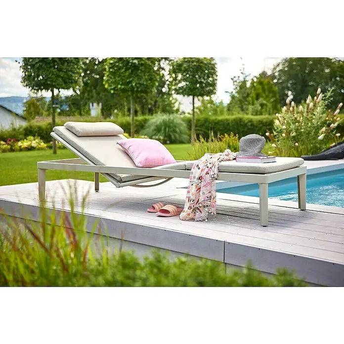 Sunfun Solo Gartenliege Ergo - L x B x H: 200 x 67,5 x 32 cm, Aluminium, Light-Greige, Rückenlehne verstellbar - Sonnenliege mit Kissen und Accessoires am Pool für entspannte Stunden im Garten oder auf der Terrasse.