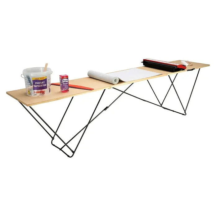 Holztapeziertisch - 295,5 x 58 x 75 cm, Holz - Tapeziertisch mit Tapetenkleister, Rolle, Werkzeugen und Tapeten. Perfekt für Renovierungsarbeiten.