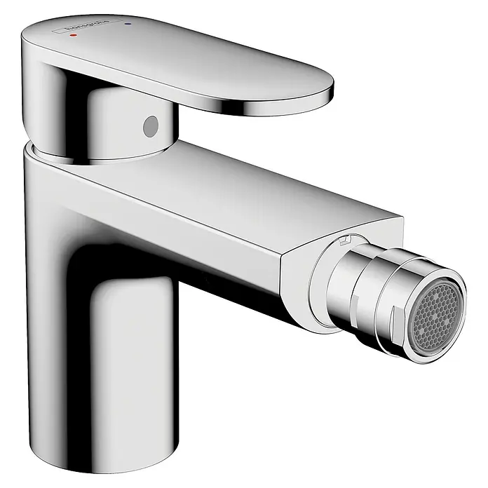 Hansgrohe Vernis Blend Bidetarmatur - Chrom, Glänzend - Nahaufnahme eines glänzenden, modernen Hansgrohe Metropol Waschtischmischers mit Bidetfunktion vor schwarzem Hintergrund.