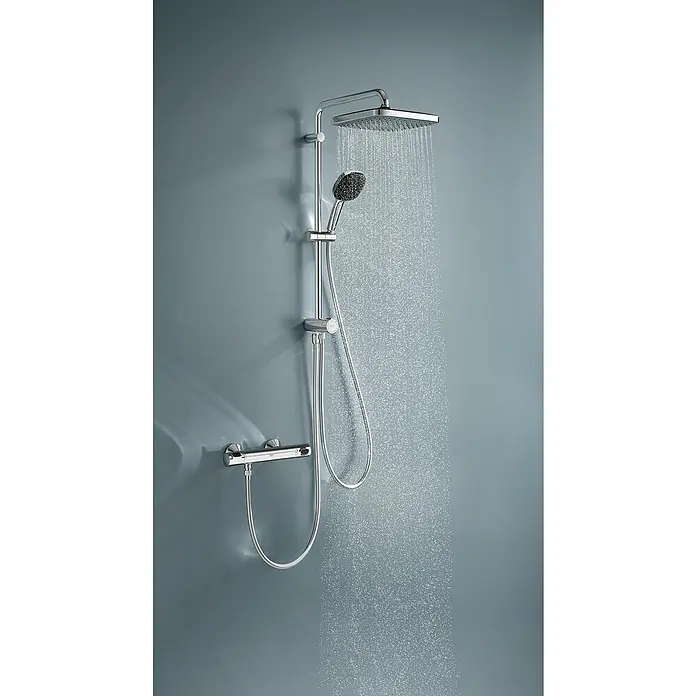 Grohe Vitalio Comfort Duschsystem 250 - Lochabstand: 62 cm, Anzahl Strahlarten: 2 Stk., Chrom - Elegante Chrom-Duschgarnitur mit Kopf- und Handbrause, die ein luxuriöses Duscherlebnis verspricht. Das moderne Design passt perfekt in jedes Badezimmer.