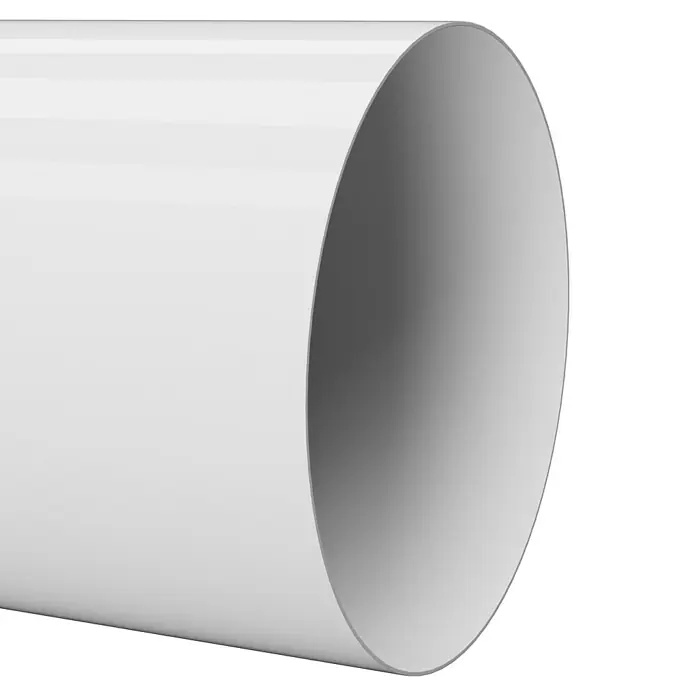Marley Fallrohr - Nennweite: 105 mm, Länge: 300 cm, Kunststoff, Weiß - Nahaufnahme eines weißen PVC-Rohrs mit glänzender Oberfläche, das die zylindrische Form und die hohle Struktur hervorhebt.