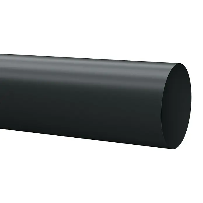 Marley Fallrohr - Nennweite: 53 mm, Länge: 100 cm, Kunststoff, Anthrazit - Nahaufnahme eines grauen PVC-Rohrs auf schwarzem Hintergrund, ideal für Bau- oder Sanitärprojekte.