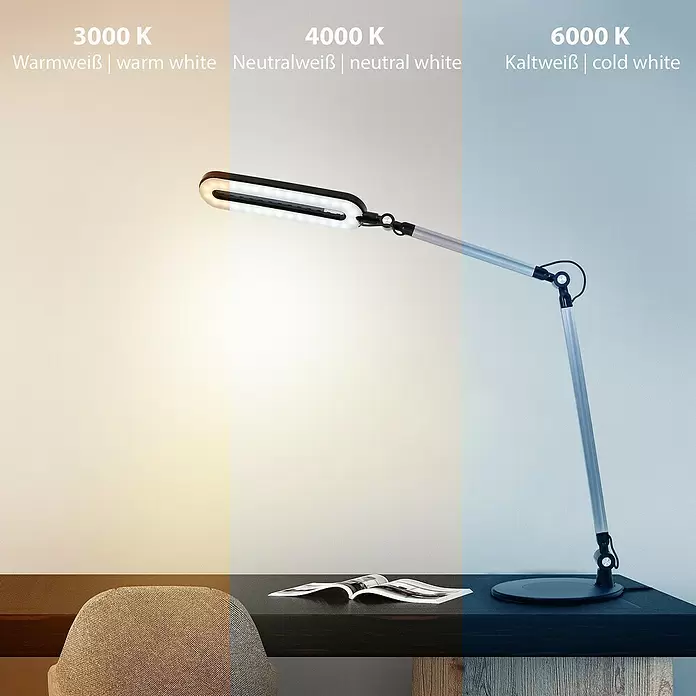 Brilo LED-Tischleuchte - Ø x H: 20 x 51 cm, Schwarz, Warmweiß - Eine silber-schwarze LED-Schreibtischlampe beleuchtet einen Arbeitsplatz und demonstriert drei Farbtemperaturen: warmweiß, neutralweiß, kaltweiß.