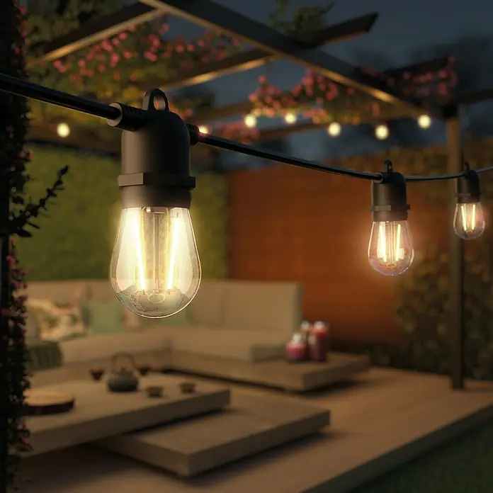 Innr Lighting Smart-LED-Lichterkette Verlängerung - Außen, 4 m, Lichtfarbe: Warmweiß, Anzahl Leuchtmittel: 8 Stk. - Dekorative Lichterkette mit warmweißen Glühbirnen erleuchtet stilvoll den Außenbereich und sorgt für eine gemütliche Atmosphäre.