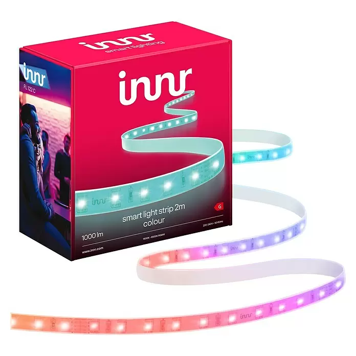 Innr Lighting LED-Band Smart Flex Colour mit Stecker - Länge: 2 m, Lichtfarbe: RGBW, 12 W, 1.000 lm - 2.000 lm, 100 V - 240 V - Rosa Produktverpackung für einen Innr Smart Lichtstreifen, daneben flexible LED-Streifen, die blau, lila, orange und rot leuchten.