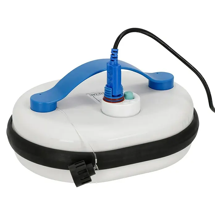 Malibu Poolroboter WB 5.0 - Akkubetrieben, Passend für: Pools bis 10 x 5 m, Filterleistung: 14 m³/h - Das Bild zeigt ein REIME-Produkt, vermutlich ein Reinigungsgerät, mit einem blauen Griff und einem schwarzen Kabel auf einem weißen Gehäuse.