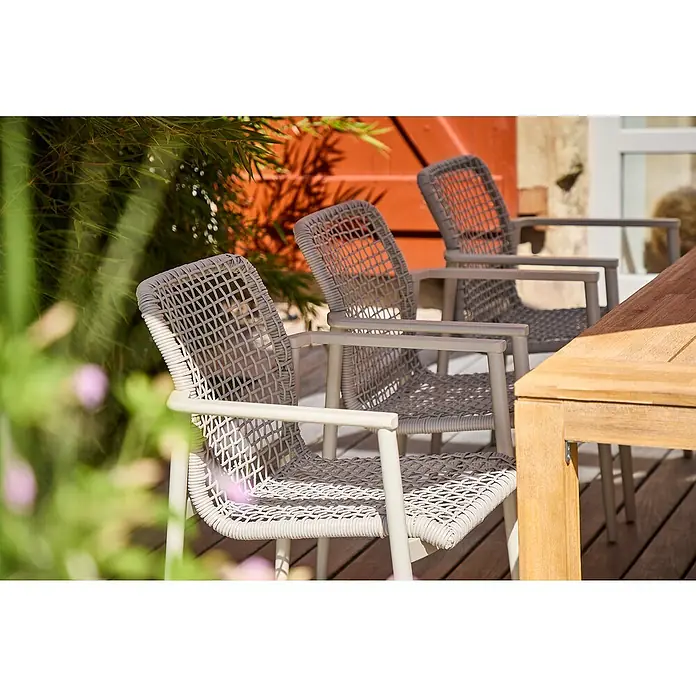 Sunfun Solo Rope Gartensessel - Stapelbar, Light-Greige, B x T x H: 67 x 63 x 85 cm - Elegante graue Rattansessel im Außenbereich, die eine gemütliche und stilvolle Atmosphäre für entspannte Stunden im Freien schaffen.