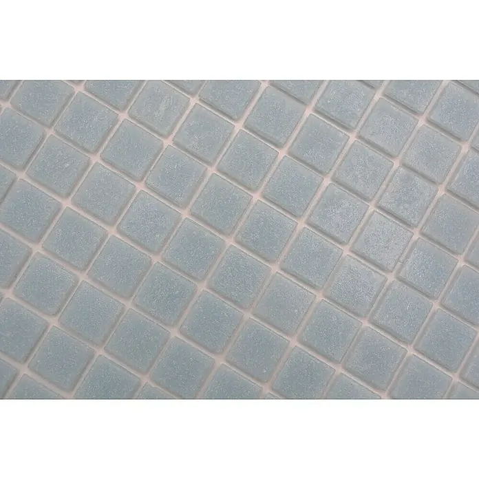 Mosaikfliese Quadrat Uni GM A 33P - L x B: 32,7 x 30,5 cm, Hellblau, Glänzend - Nahaufnahme von hellblauen Mosaikfliesen, die ein subtiles und beruhigendes Muster für Badezimmer oder Küchenrückwände erzeugen.