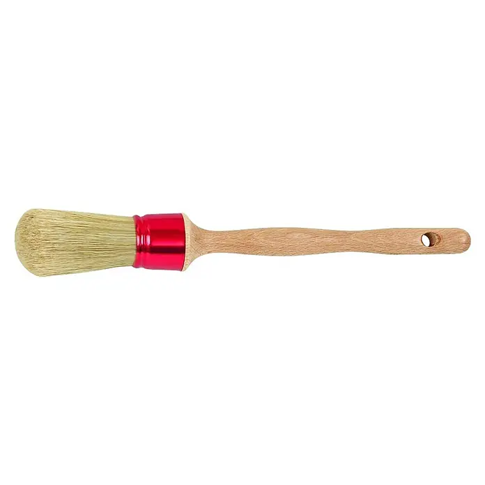 Brocha redonda Prensada Extra Profi - Tamaño pincel: 4, Cerdas naturales, Madera - Primer plano de un pincel redondo con mango de madera y soporte de cerdas rojo. El extremo de las cerdas es redondeado.