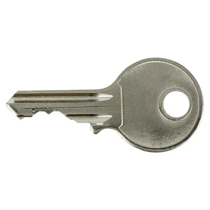 Stabilit Vorhängeschloss-Set - 3 Stk., Breite: 30 mm, Stahl - Nahaufnahme eines metallischen Türschlüssels mit Griffloch und präzisen Einschnitten, die für Sicherheit und Funktionalität stehen.