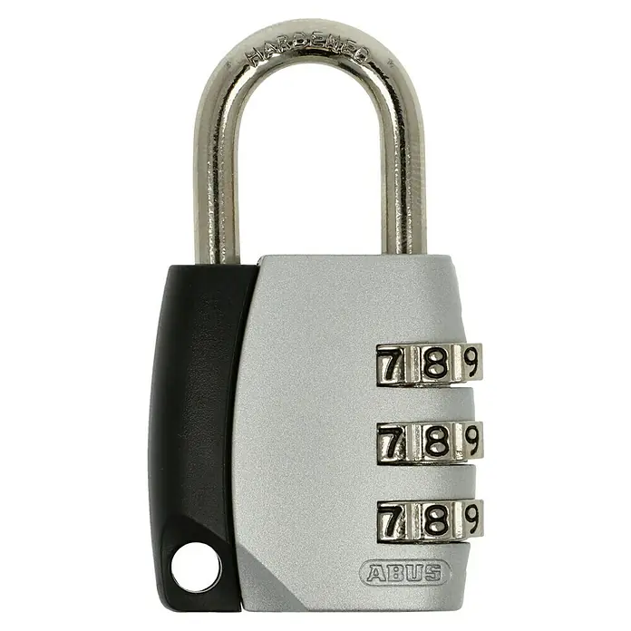 Abus Vorhängezahlenschloss 155/30 - Breite: 30 mm, Bügelstärke: 5 mm - Das Bild zeigt ein ABUS Zahlenschloss mit einem silbernen Bügel und einem Gehäuse mit drei Zahlendrehringen, die auf 789 eingestellt sind.