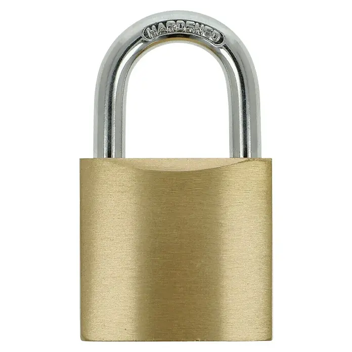 Stabilit Vorhängeschloss-Set - 2 Stk., Breite: 30 mm, Stahl - Nahaufnahme eines Vorhängeschlosses mit gehärtetem Bügel und einem goldenen Schlosskörper, der Sicherheit und Schutz bietet.