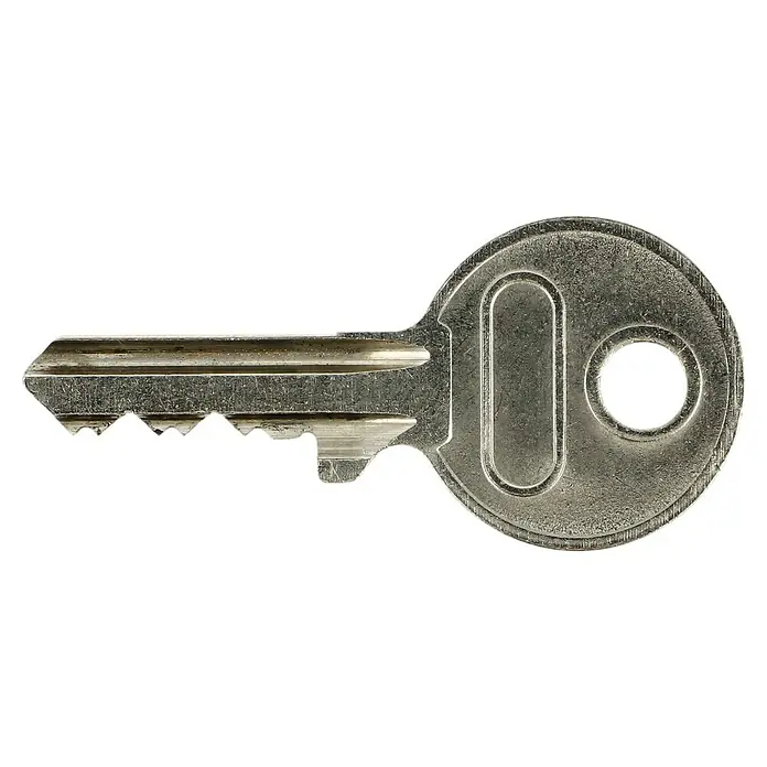 Stabilit Diskusschloss - 70 mm, Stahl - Nahaufnahme eines silbernen Türschlüssels, der auf einem schwarzen Hintergrund liegt und dessen Details gut sichtbar sind.