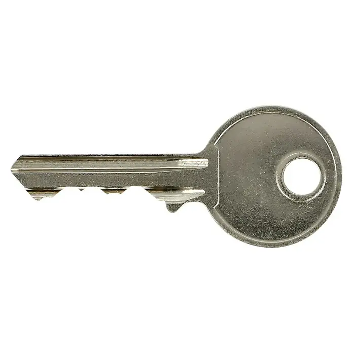Stabilit Vorhängeschloss-Set - 4 Stk., Breite: 40 mm, Stahl - Nahaufnahme eines silbernen Türschlüssels mit einem runden Kopf und einem gezackten Bart auf schwarzem Hintergrund.