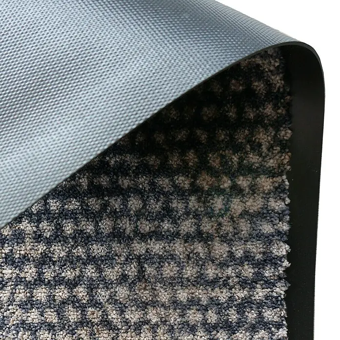 SCHÖNER WOHNEN-Kollektion Fußmatte Punkte - Anthrazit/Braun, 100 x 67 cm - Detailaufnahme einer strapazierfähigen Fußmatte mit rutschfester Unterseite, ideal für den Innenbereich und zur Schmutzaufnahme im Eingangsbereich.
