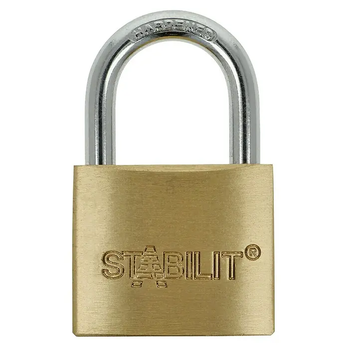 Stabilit Vorhängeschloss-Set M40-2 Gleichschließend - Breite: 40 mm, 2 Stk. - Nahaufnahme eines goldenen Vorhängeschlosses der Marke STABILIT mit silbernem Bügel und der Aufschrift "HARDENED".