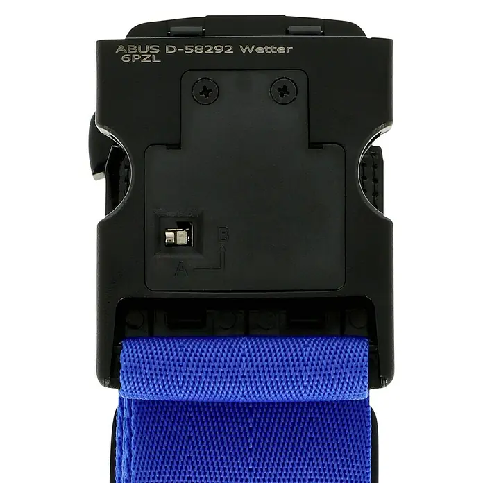 Abus Zurrgurt 620 TSA - Länge: 192 cm, Anzahl Zahlenrollen: 3 Stk., Blau - Nahaufnahme einer ABUS Rahmentasche mit blauem Gurtband, die sich ideal für Fahrradtouren und den Transport von Zubehör eignet.