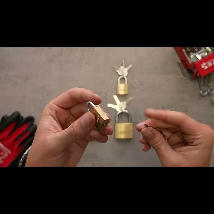 Stabilit Vorhängeschloss M20 - Breite: 21 mm, Bügelstärke: 3,5 mm - Stabilit Vorhngeschloss M20