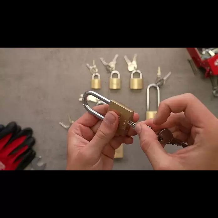 Abus Vorhängeschloss 45/40 - B x H: 39 x 79 mm, Bügelstärke: 6,5 mm, Messing, Anzahl Schlüssel: 2 Stk. - Abus Vorhngeschloss 45/40, 39 x 79 mm