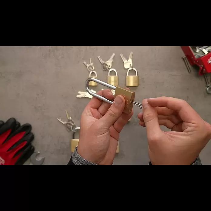 Abus Vorhängeschloss 45/40 - B x H: 39 x 100 mm, Bügelstärke: 6,5 mm, Messing, Anzahl Schlüssel: 2 Stk. - Abus Vorhngeschloss 45/40, 2 Schlssel