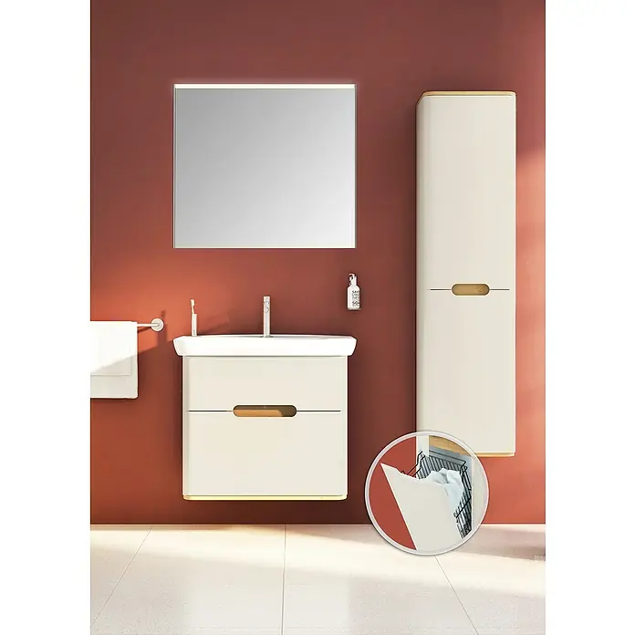 VitrA Sento Badmöbel-Set - 80 cm, Hellgrau, 2 Schubladen, Mit Wäschekorb - Ein Badezimmer-Set mit einem Unterschrank mit zwei Schubladen, einem Spiegel mit Beleuchtung und einem hochschmalen Seitenschrank in Weiß.