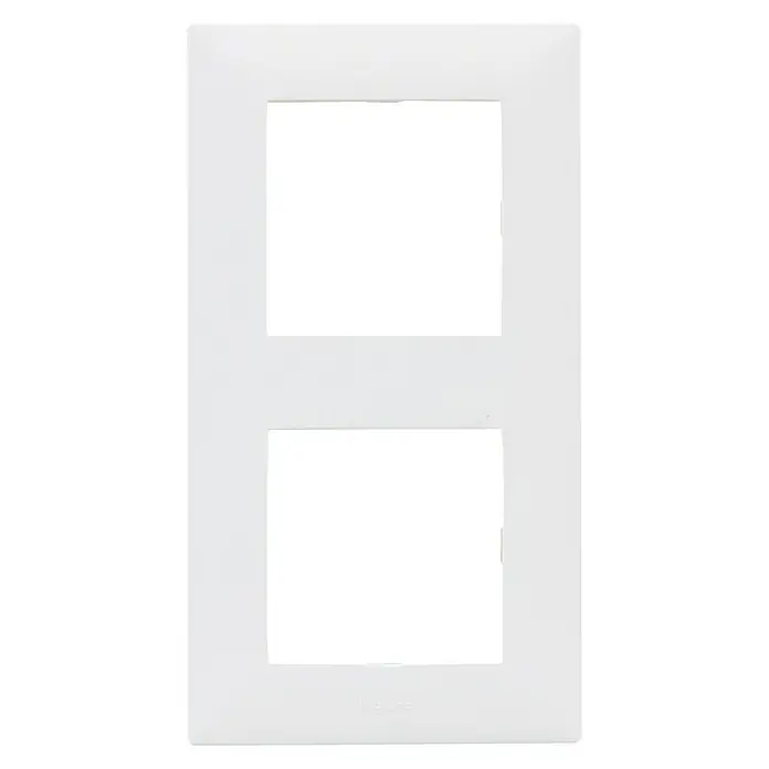 Legrand Niloé Step Marco - Blanco, Modelo de mecanismos: x 2, Plástico, Instalar - Placa de pared de interruptor basculante dúplex blanca Legrand, ideal para cubrir con estilo dos interruptores basculantes en tu hogar. La placa está hecha de material robusto.