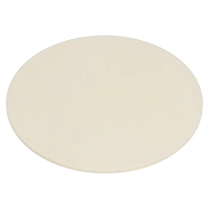 Kingstone KMS Pizzastein - Durchmesser: 30 cm - Nahaufnahme eines hellen, runden Keramik-Pizzasteins, ideal zum Backen von Pizzen mit knusprigem Boden.