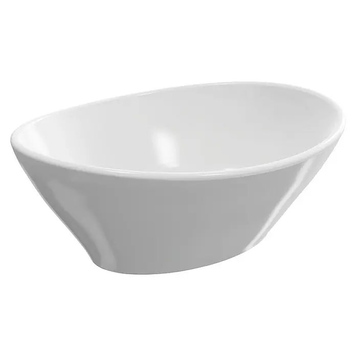 Artysan Lavabo de sobremesa Danae - 41,2 x 31,7 cm, Blanco - Esta foto muestra un elegante cuenco de cerámica blanca asimétrico. La vajilla irradia una belleza sencilla y es perfecta para cualquier cocina.