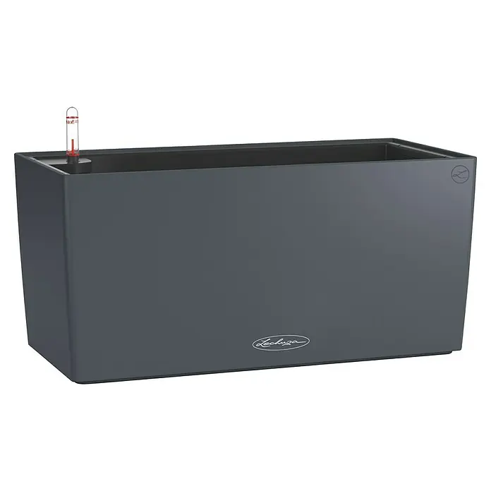 Lechuza Balconera Balkonkasten Color - Max. Außenlänge: 40 cm, Schiefergrau - Anthrazitfarbener Lechuza Pflanzkasten mit Wasserstandsanzeiger. Das schlichte Design und die matte Oberfläche machen ihn zu einem Blickfang.