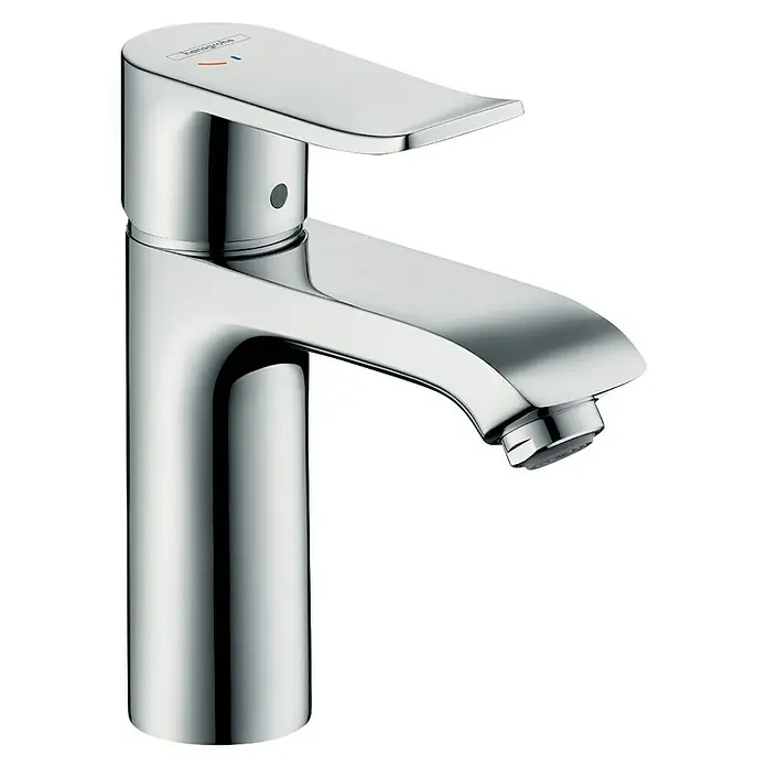 Hansgrohe Metris Waschtischarmatur 110 Coolstart - Chrom, Funkelnd - Nahaufnahme eines glänzenden Hansgrohe Talis Einhebel-Waschtischmischers mit minimalistischem Design auf schwarzem Hintergrund.