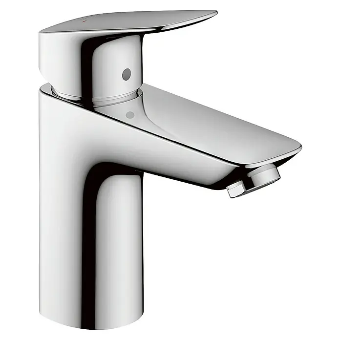 Hansgrohe Logis Waschtischarmatur 100 - Chrom, Ausladung Armatur: 143 mm - Nahaufnahme einer glänzenden Chrom-Armatur mit modernem Design, die Eleganz und Funktionalität für jedes Badezimmer verspricht.