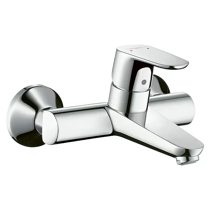 Hansgrohe Focus Badewannenarmatur - Ausladung Armatur: 197 mm, Chrom, Glänzend - Wandarmatur aus poliertem Chrom mit Einhebelmischer für Temperatur- und Durchflussregelung.