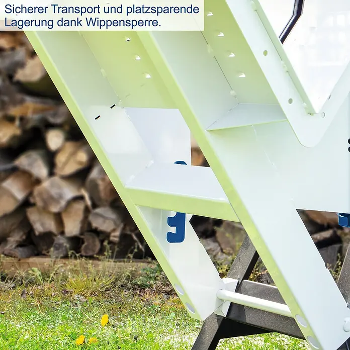 Scheppach Wippkreissäge HS720 - 4.500 W, Durchmesser Sägeblatt: 700 mm - Das Bild zeigt die weiße Holzwippe mit blauen Details. Sichere Lagerung dank der Wippensperre wird garantiert.