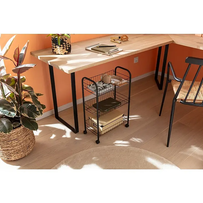 A.H.G. Pflanzkorb - Außenmaß (Ø x H): 24 x 23 cm, Naturmaterialien, Natur - Ein modernes Arbeitszimmer mit einem stilvollen Rollwagen, der zusätzlichen Stauraum bietet, umgeben von einer gemütlichen Einrichtung.