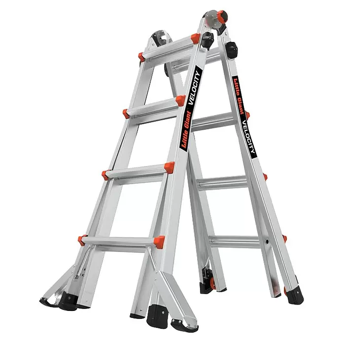 Little Giant Teleskopleiter VELO-CITY 4X4 SPROSSEN - Anzahl Tritte: 7 Stk., Arbeitshöhe: 554 cm, Belastbarkeit: 150 kg, Aluminium - Silberne Aluminium-Mehrzweckleiter Little Giant Velocity mit orange-schwarzen Akzenten, in A-Form gezeigt.