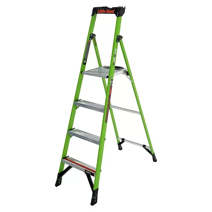 Little Giant Stehleiter MIGHTYLITE 4 Stufen - Anzahl Tritte: 4 Stk., Arbeitshöhe: 314 cm, Belastbarkeit: 150 kg, Verbundwerkstoff - Hellgrüne Little Giant Mehrzweckleiter mit silbernen Stufen und schwarzen Akzenten.