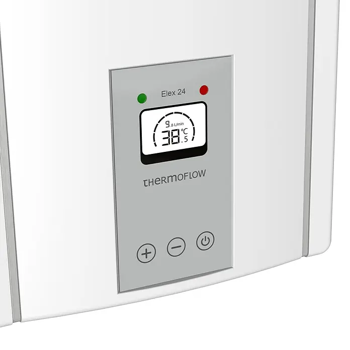 Thermoflow Durchlauferhitzer Elex 24N - 24 kW, Elektronisch, Geschlossen - Nahaufnahme eines Thermoflow Elex 24 Warmwasserbereiters, der Temperatur und Durchfluss auf einer digitalen Anzeige anzeigt.