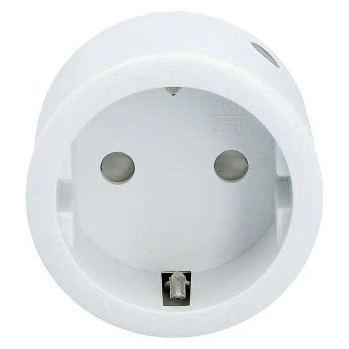 Intertek Funksteckdosen-Set mit Fernbedienung - Weiß, 3 Stk. - Nahaufnahme einer weißen Schuko-Steckdose, geeignet für 16 A und 250 V. Ideal für den Einsatz im Haushalt und für elektronische Geräte.