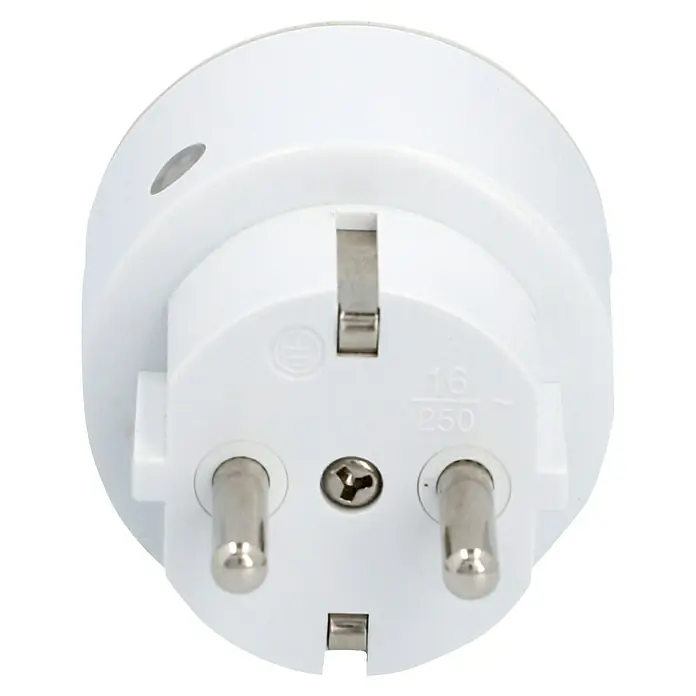 Intertek Funksteckdosen-Set mit Fernbedienung - Weiß, 3 Stk. - Weißer Schuko-Steckeradapter mit Erdung und runden Stiften für den Einsatz in verschiedenen europäischen Ländern. Kompakt und sicher für Reisen.