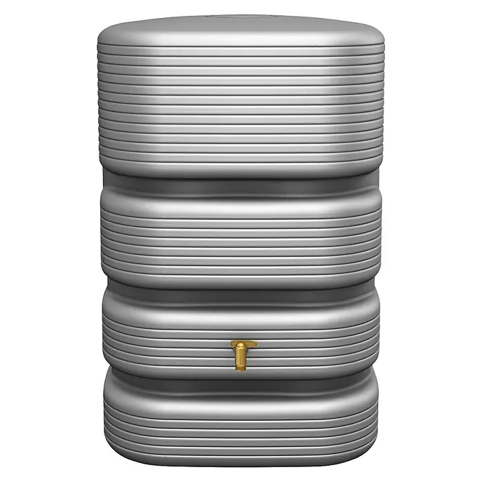 4rain Regenspeicher Quadro - 500 l, Betongrau - Nahaufnahme eines grauen Regenwassertanks mit einem goldenen Hahn, ideal für die Wasserspeicherung im Garten.