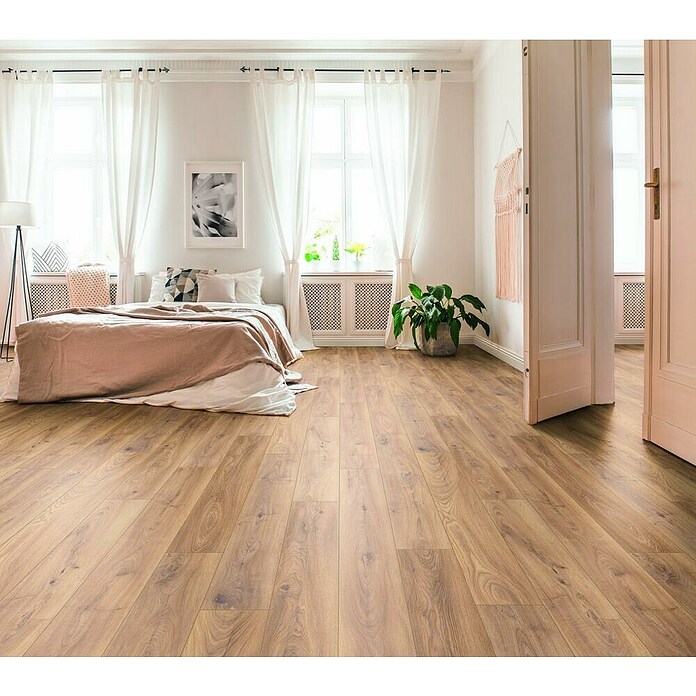 Laminado Roble Firebrand (1.285 x 192 x 7 mm, Roble Firebrand, AC5) | BAUHAUS