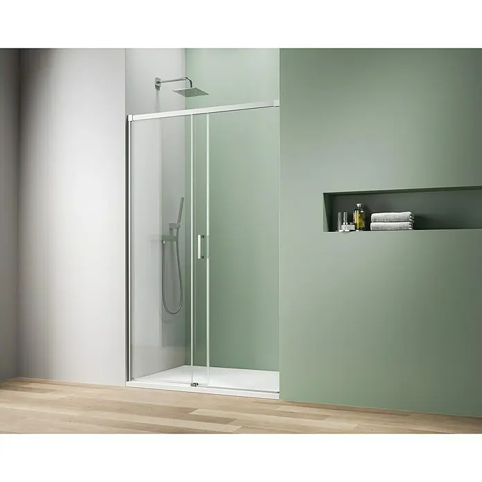 Camargue Roma Mix & Match Beschlag-Set - Silberglanz, Nische - Bild einer modernen Duschkabine mit klaren Glaswänden und minimalistischem Design. Die Duschkabine fügt sich nahtlos in das Badezimmer ein.